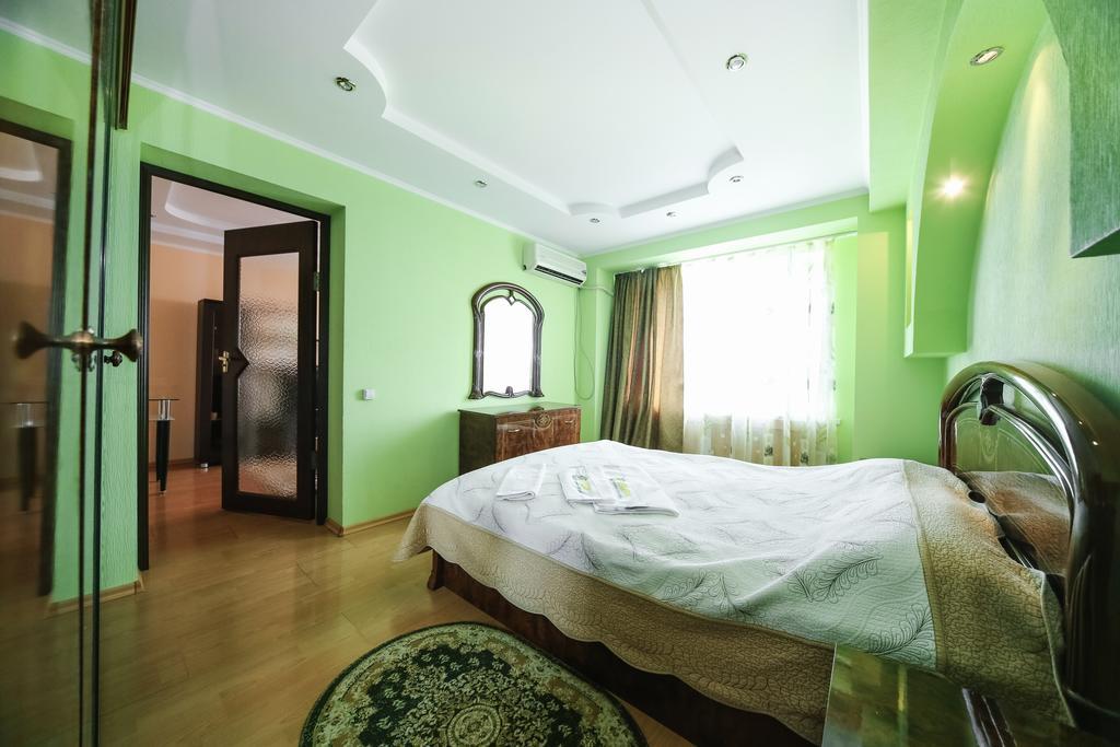 Sary Arka Hotel Pavlodar Exterior foto