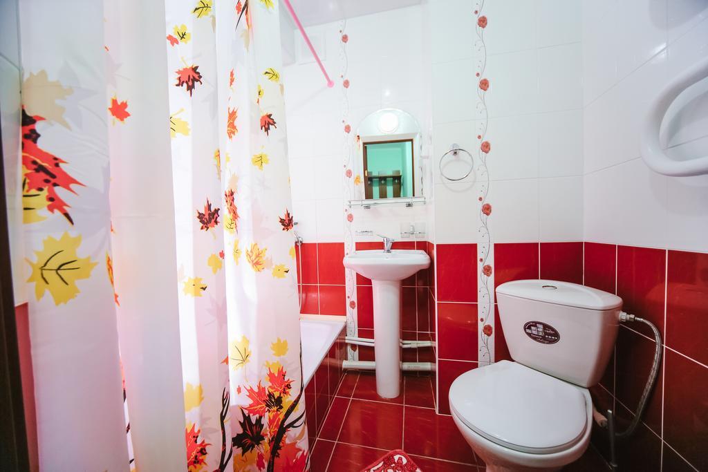 Sary Arka Hotel Pavlodar Exterior foto